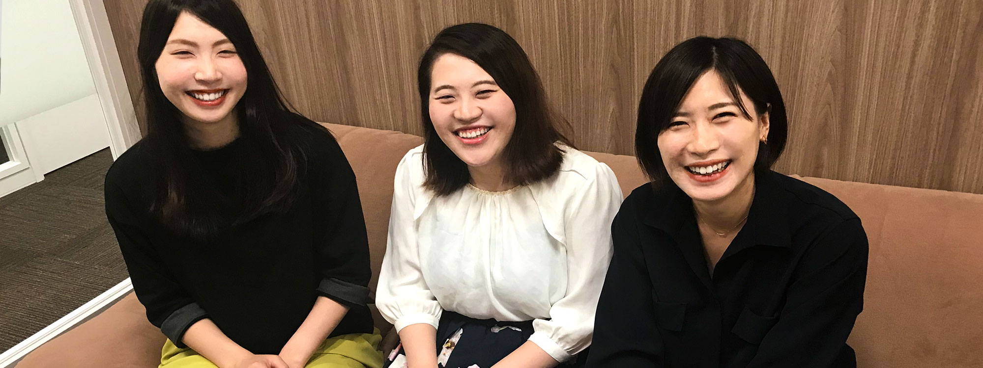 サポート 社員たちの写真